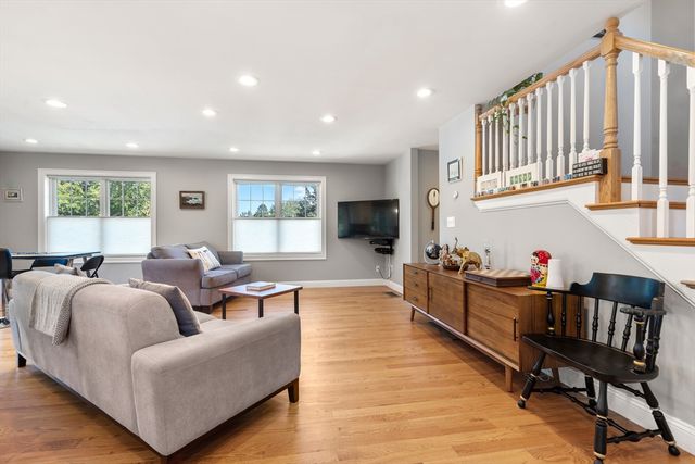 28 Park Ave, Medford, MA 02155