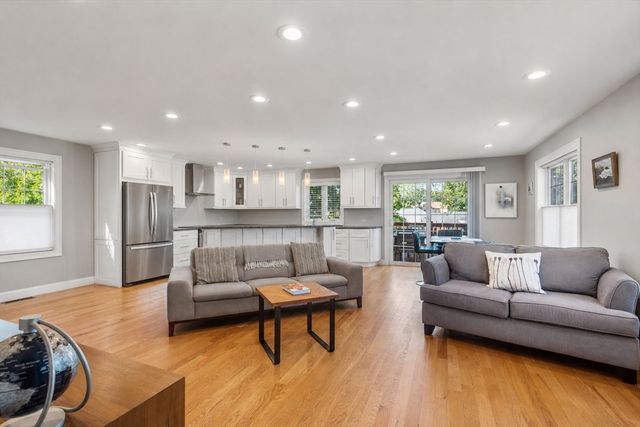 28 Park Ave, Medford, MA 02155