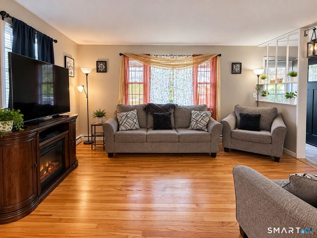 264 Pearl Lake Road, Waterbury, CT 06706