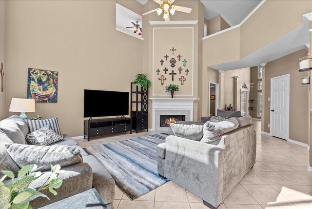 105 Pelican Court, League City, TX 77573