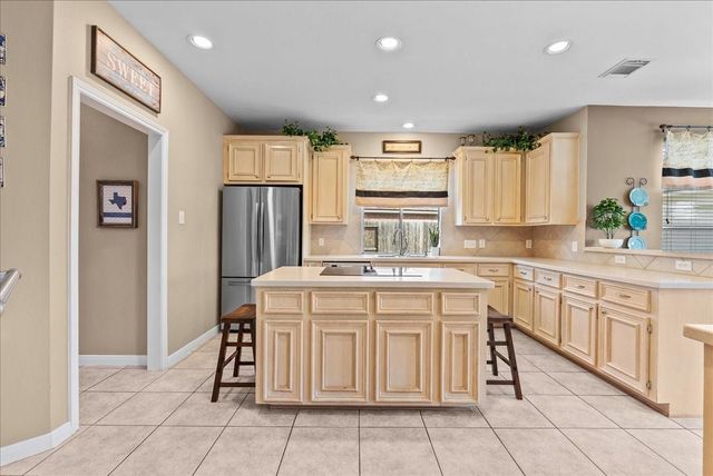 105 Pelican Court, League City, TX 77573