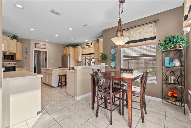 105 Pelican Court, League City, TX 77573