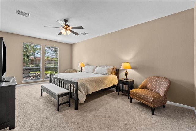 105 Pelican Court, League City, TX 77573