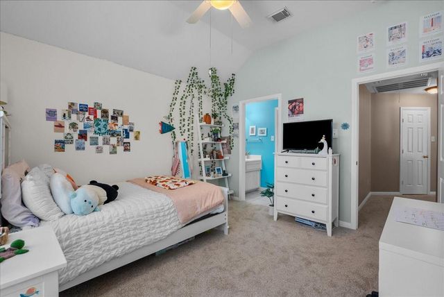 105 Pelican Court, League City, TX 77573