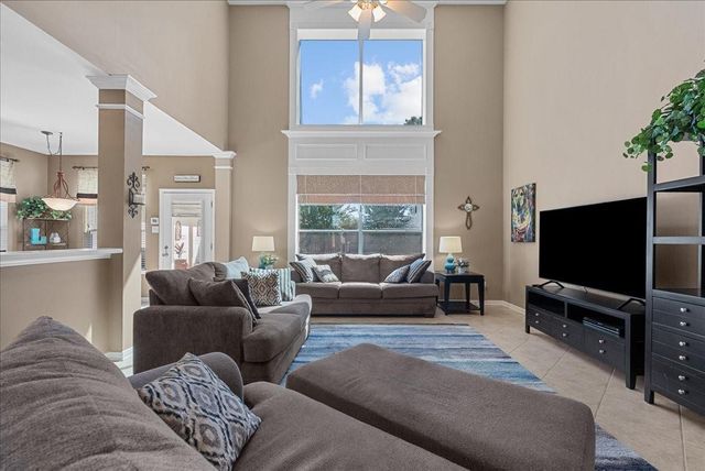 105 Pelican Court, League City, TX 77573