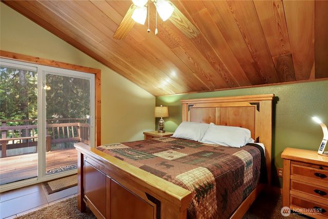 56818 387th Avenue Ct E, Ashford, WA 98304