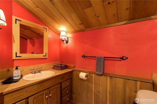 56818 387th Avenue Ct E, Ashford, WA 98304