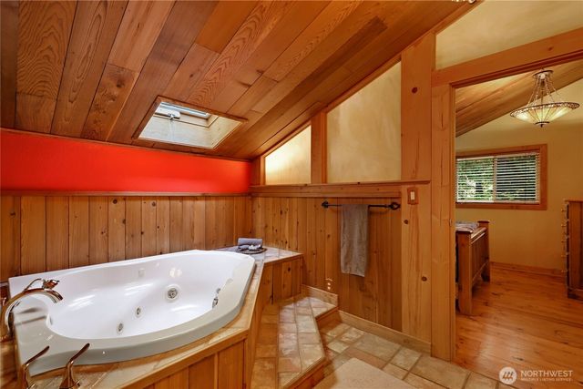 56818 387th Avenue Ct E, Ashford, WA 98304