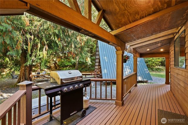 56818 387th Avenue Ct E, Ashford, WA 98304