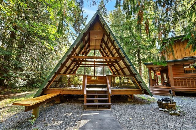 56818 387th Avenue Ct E, Ashford, WA 98304