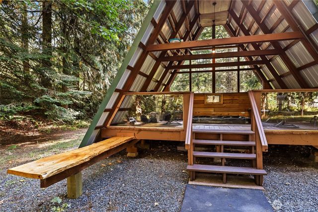 56818 387th Avenue Ct E, Ashford, WA 98304