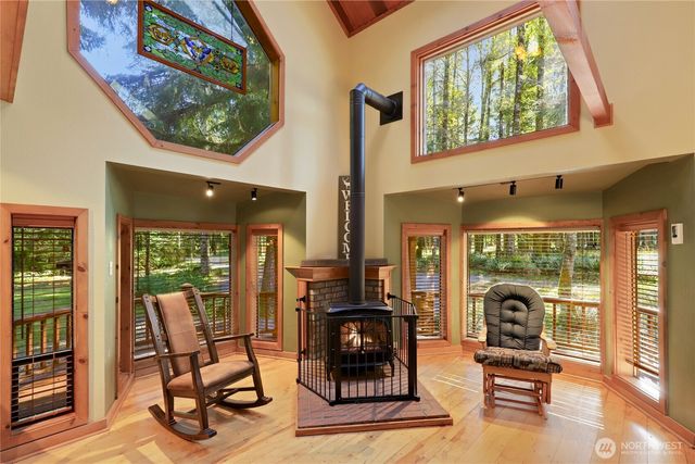 56818 387th Avenue Ct E, Ashford, WA 98304