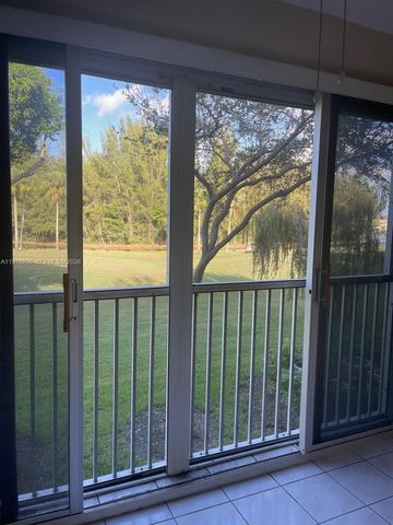 1110 SW 125th Ave 202M, Pembroke Pines, FL 33027