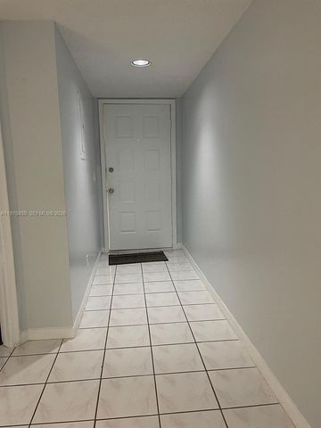 1110 SW 125th Ave 202M, Pembroke Pines, FL 33027