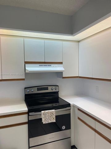 1110 SW 125th Ave 202M, Pembroke Pines, FL 33027