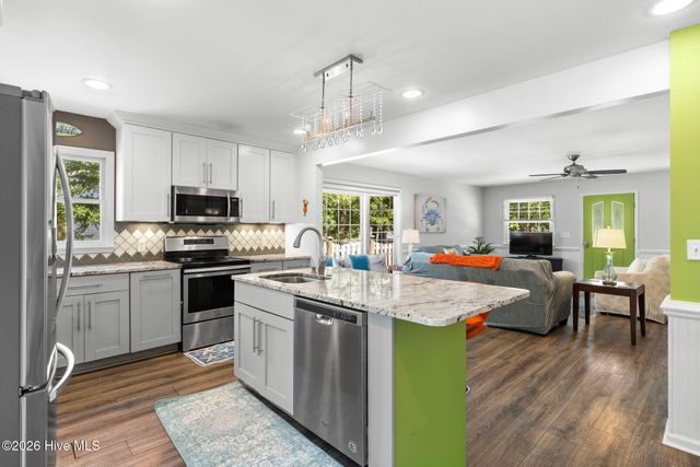 101 SE 12th Street, Oak Island, NC 28465