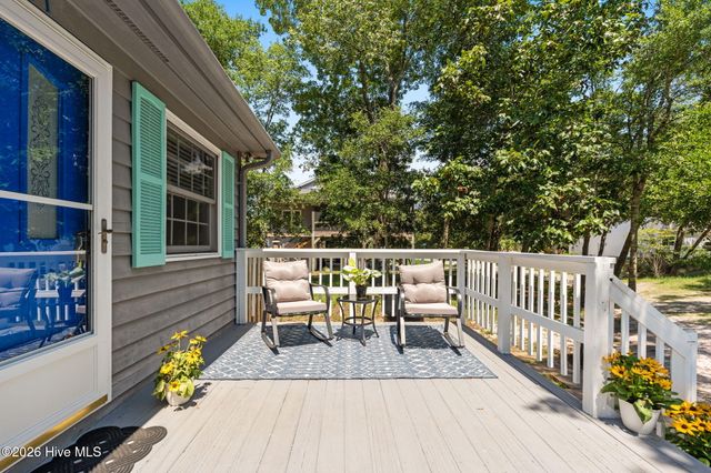 101 SE 12th Street, Oak Island, NC 28465