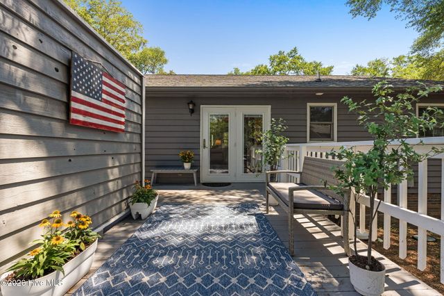 101 SE 12th Street, Oak Island, NC 28465