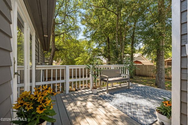 101 SE 12th Street, Oak Island, NC 28465