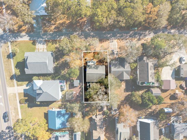 101 SE 12th Street, Oak Island, NC 28465