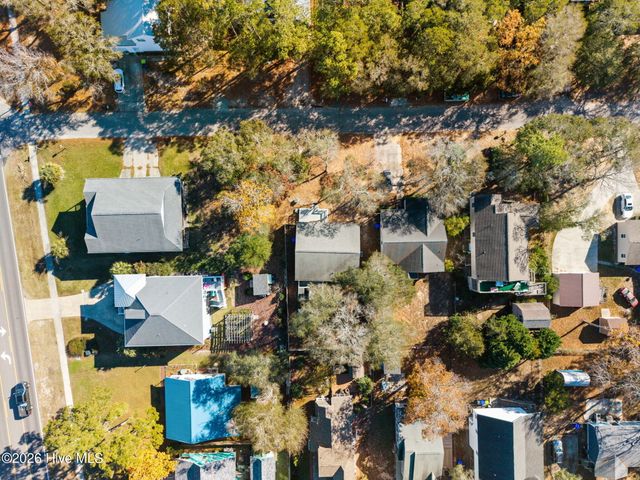 101 SE 12th Street, Oak Island, NC 28465