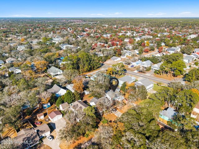 101 SE 12th Street, Oak Island, NC 28465