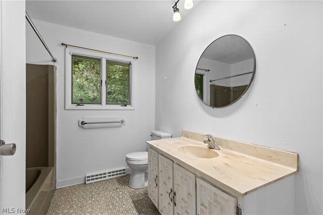 61558 W Central Avenue, Shadyside, OH 43947