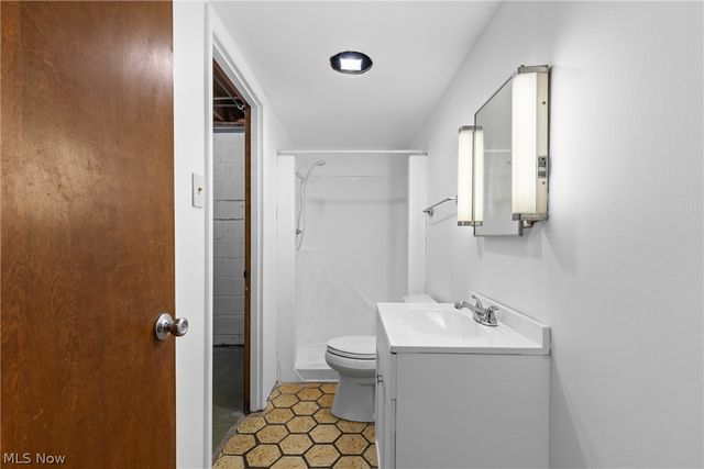 61558 W Central Avenue, Shadyside, OH 43947