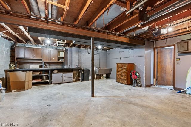 61558 W Central Avenue, Shadyside, OH 43947