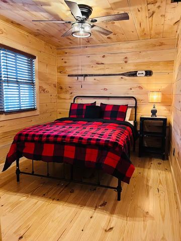 1080 Turkey Creek Boat Dock Rd, Tullahoma, TN 37388