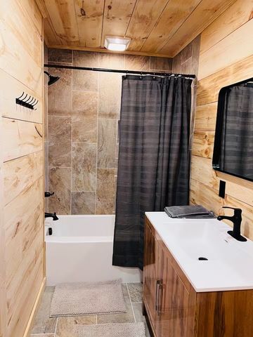 1080 Turkey Creek Boat Dock Rd, Tullahoma, TN 37388