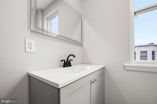 5150 N 2ND ST, Philadelphia, PA 19120