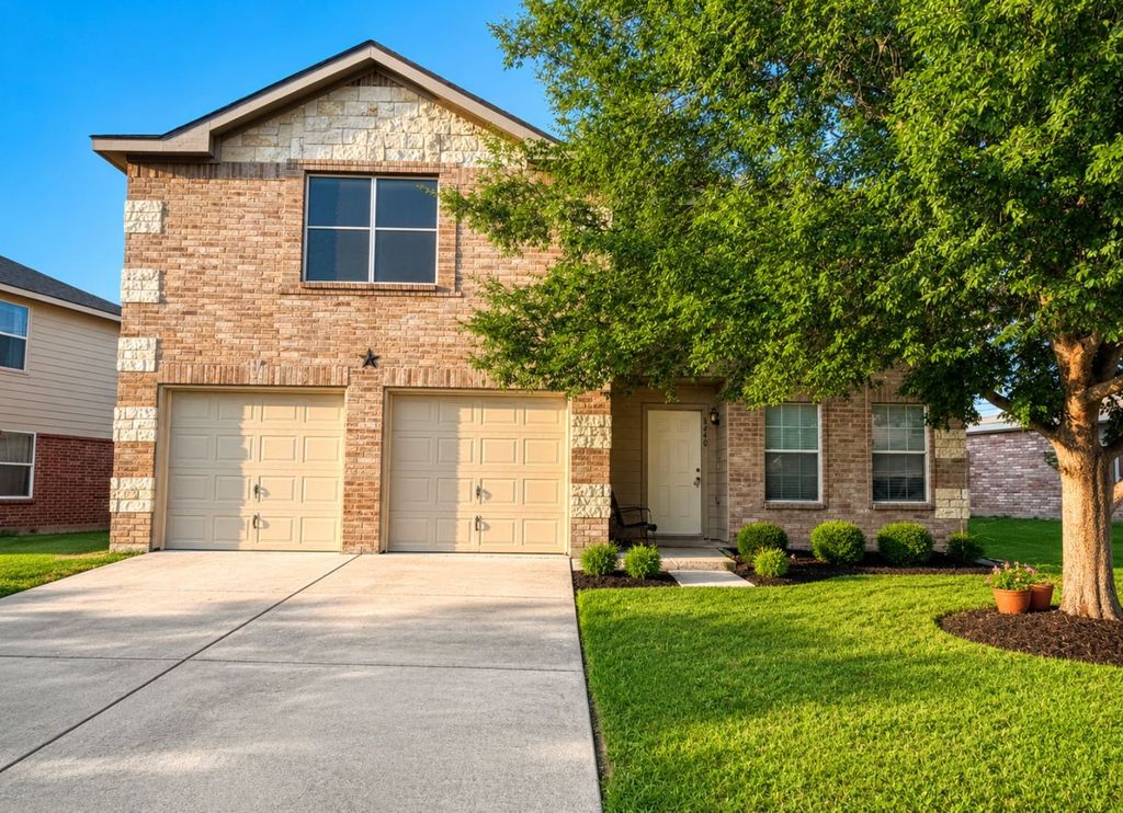 8440 Shallow Creek Drive, Fort Worth, TX 76179