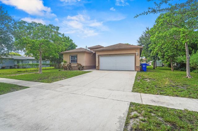 2430 NW 13TH Street, Pompano Beach, FL 33069