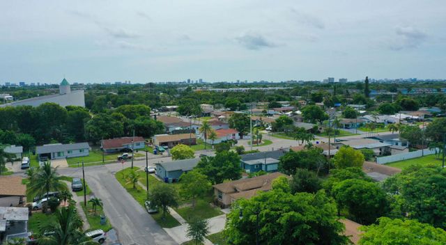 2430 NW 13TH Street, Pompano Beach, FL 33069