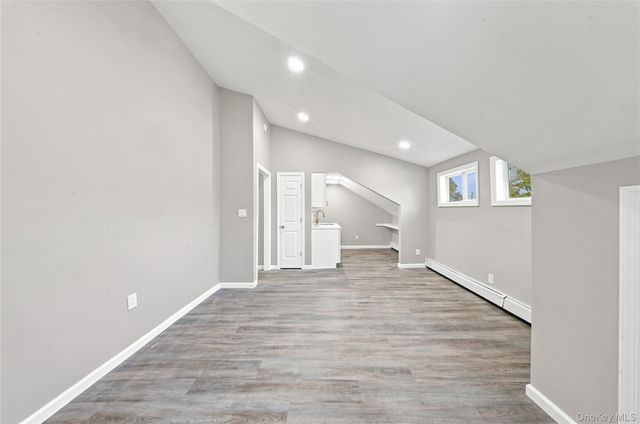 16 West Drive, Bay Shore, NY 11706