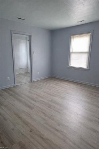 714 Grove ST, Hampton, VA 23664