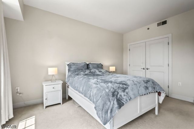 48 S Park St 502, Montclair Twp., NJ 07042