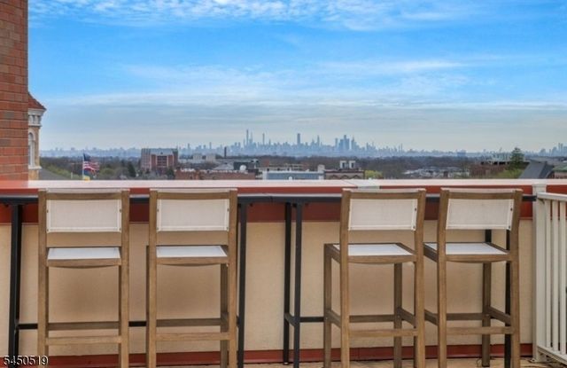 48 S Park St 502, Montclair Twp., NJ 07042