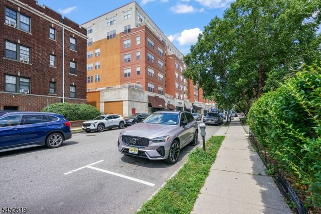 48 S Park St 502, Montclair Twp., NJ 07042