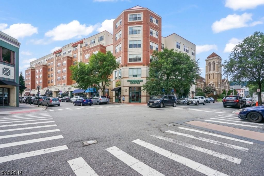 48 S Park St 502, Montclair Twp., NJ 07042
