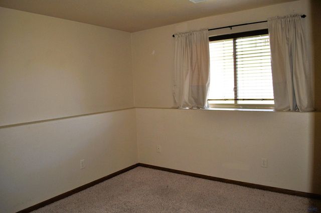 607 AIRWAY CT, Box Elder, SD 57719