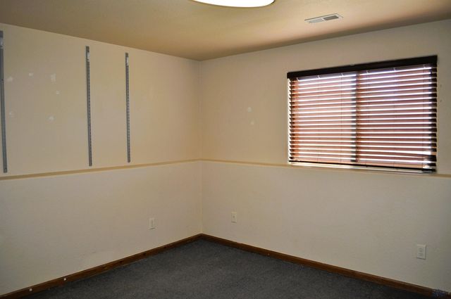 607 AIRWAY CT, Box Elder, SD 57719