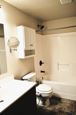 607 AIRWAY CT, Box Elder, SD 57719