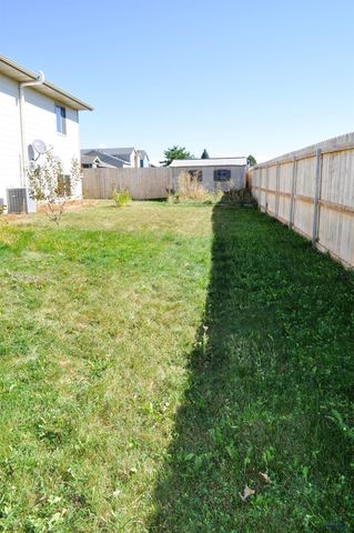 607 AIRWAY CT, Box Elder, SD 57719