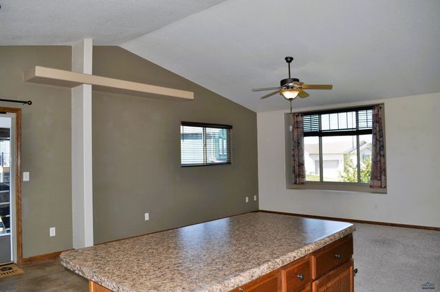 607 AIRWAY CT, Box Elder, SD 57719