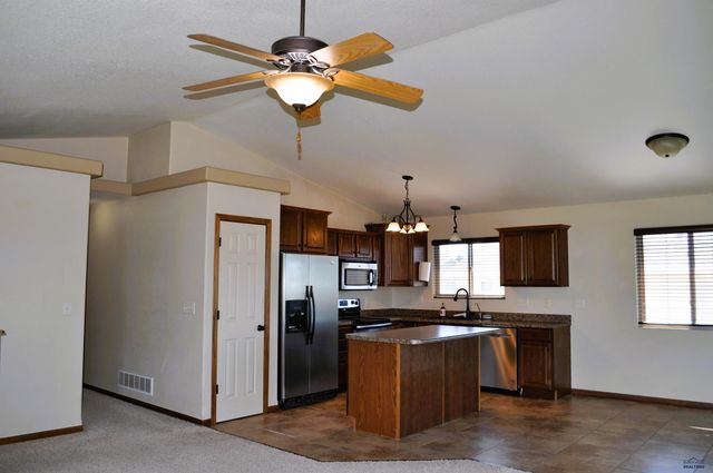 607 AIRWAY CT, Box Elder, SD 57719