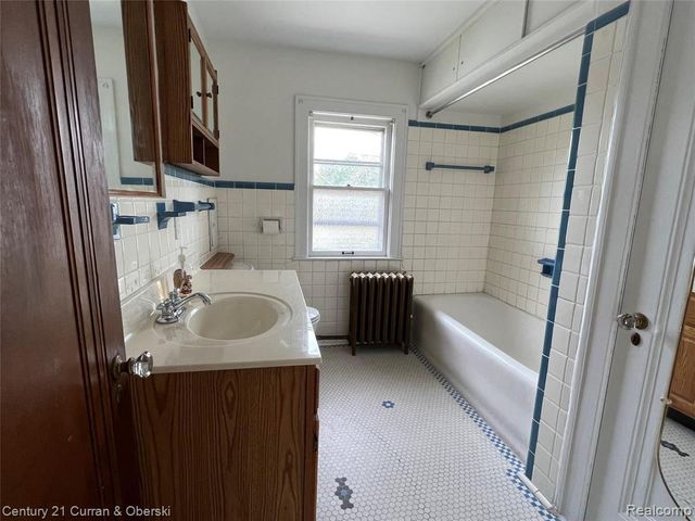 21507 Edna Street, Dearborn, MI 48124