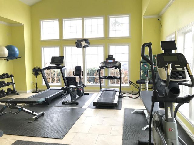 7000 Seawall Boulevard 713, Galveston, TX 77551