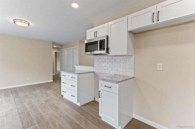 3745 Capitol Way, Highland Charter Township, MI 48356